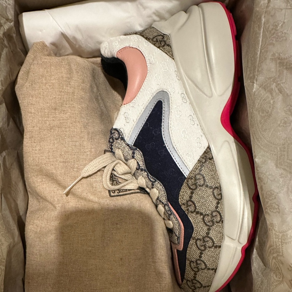 GUCCI RHYTON SNEAKER, 
beige/ebony original GG canvas